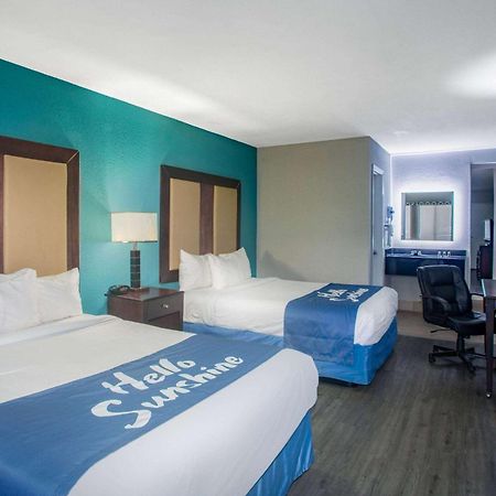 Days Inn By Wyndham Mobile I-65 Exterior foto