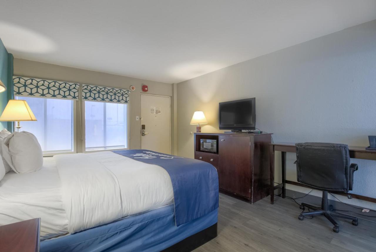 Days Inn By Wyndham Mobile I-65 Exterior foto