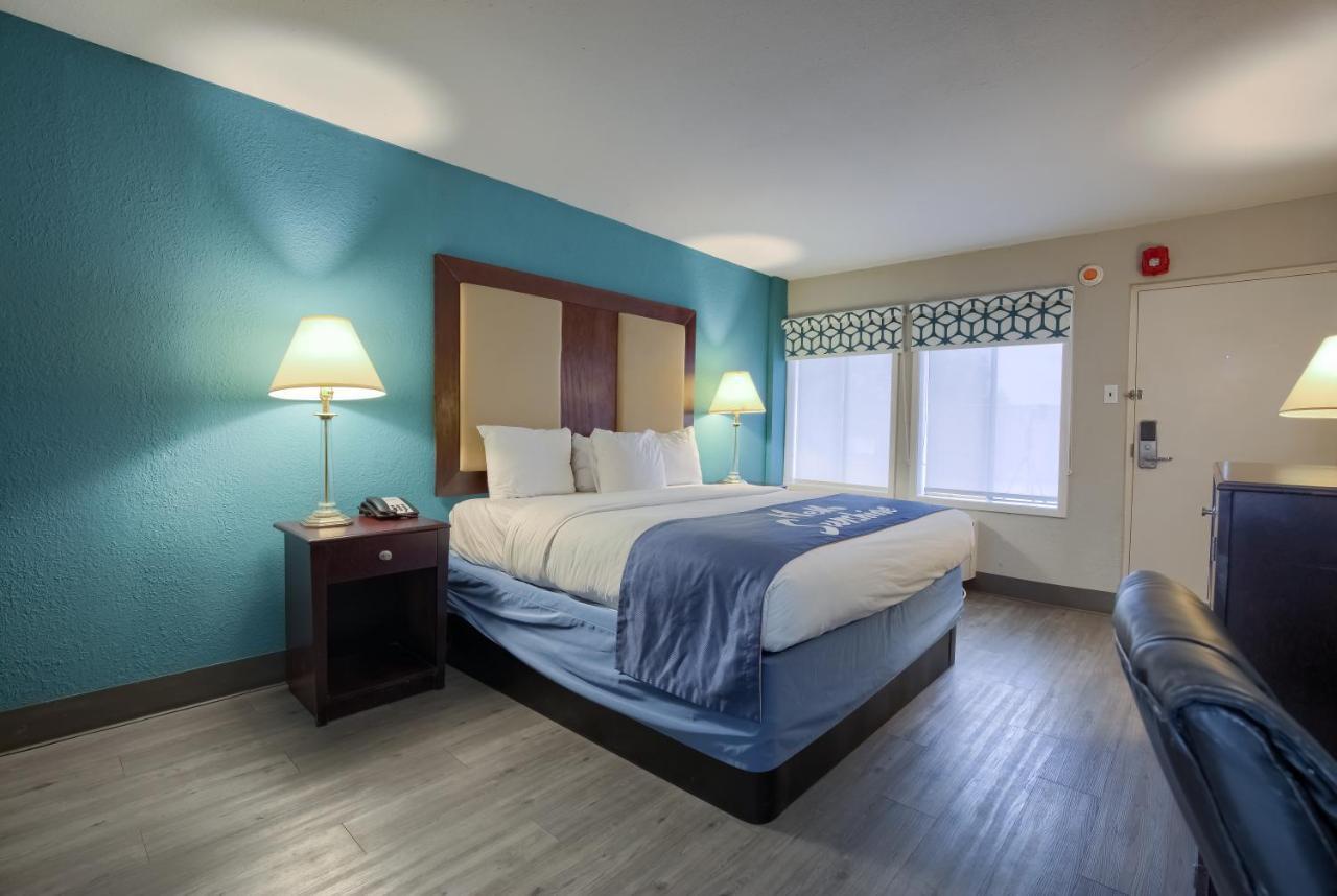 Days Inn By Wyndham Mobile I-65 Exterior foto