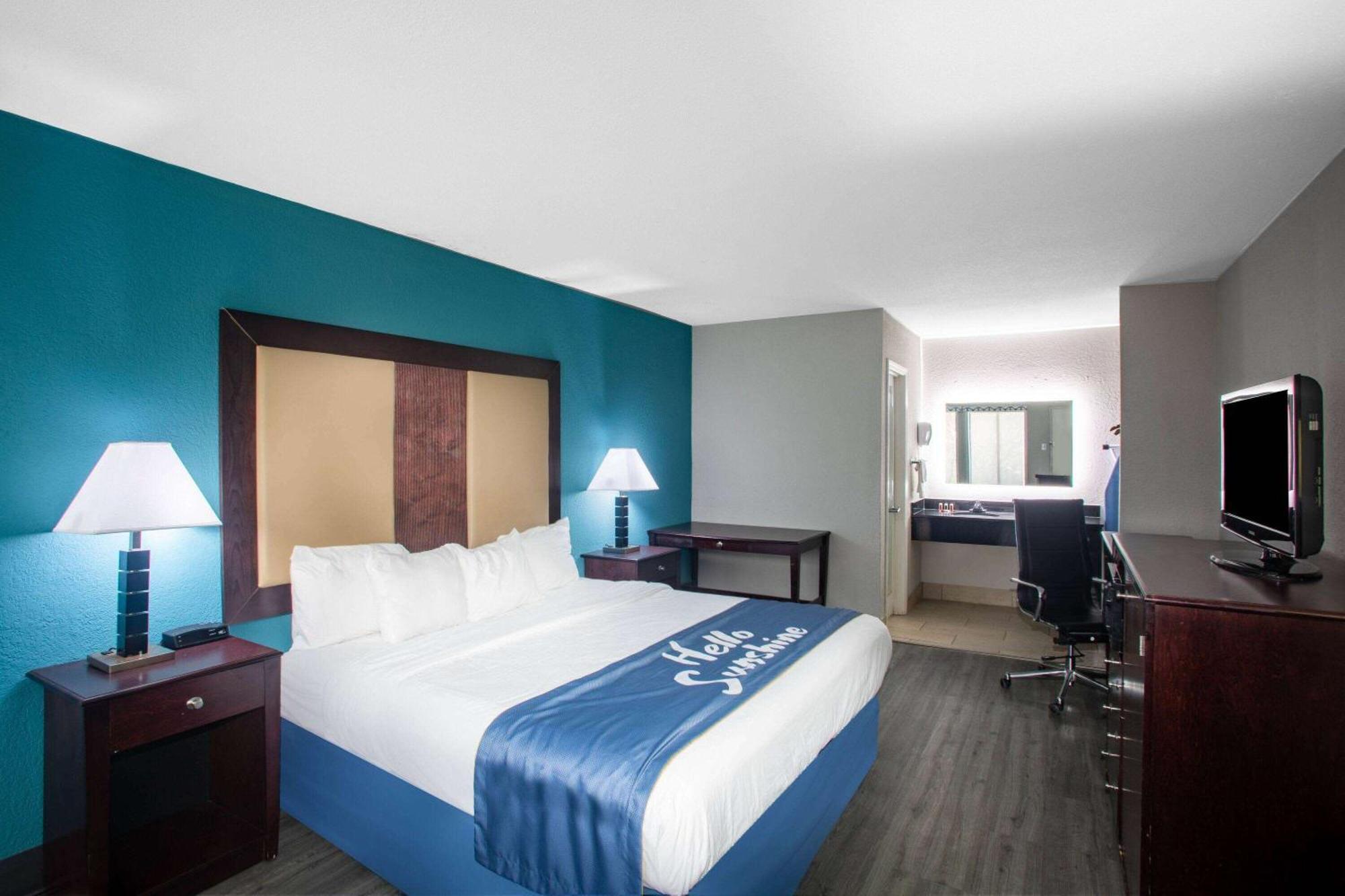 Days Inn By Wyndham Mobile I-65 Exterior foto